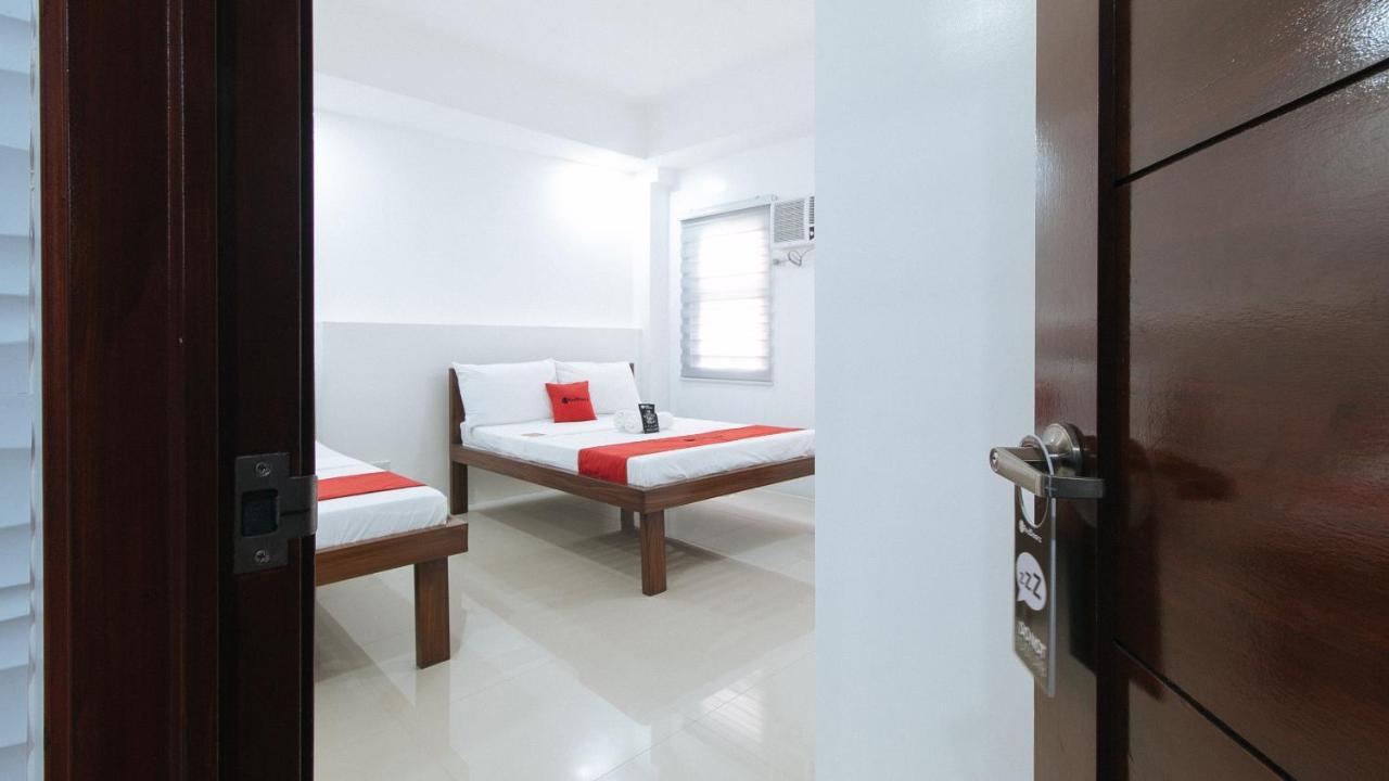 Reddoorz Plus At Dbuilders Poblacion Bgc Taguig Bagian luar foto