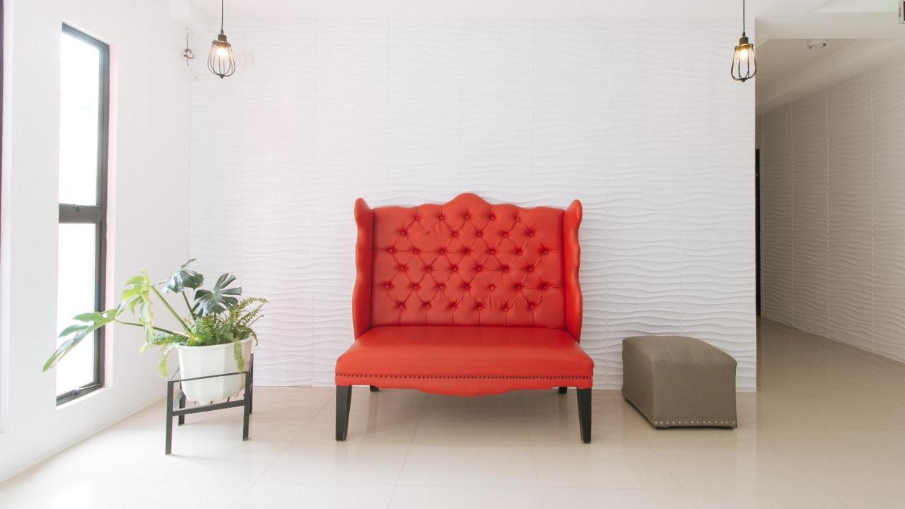 Reddoorz Plus At Dbuilders Poblacion Bgc Taguig Bagian luar foto