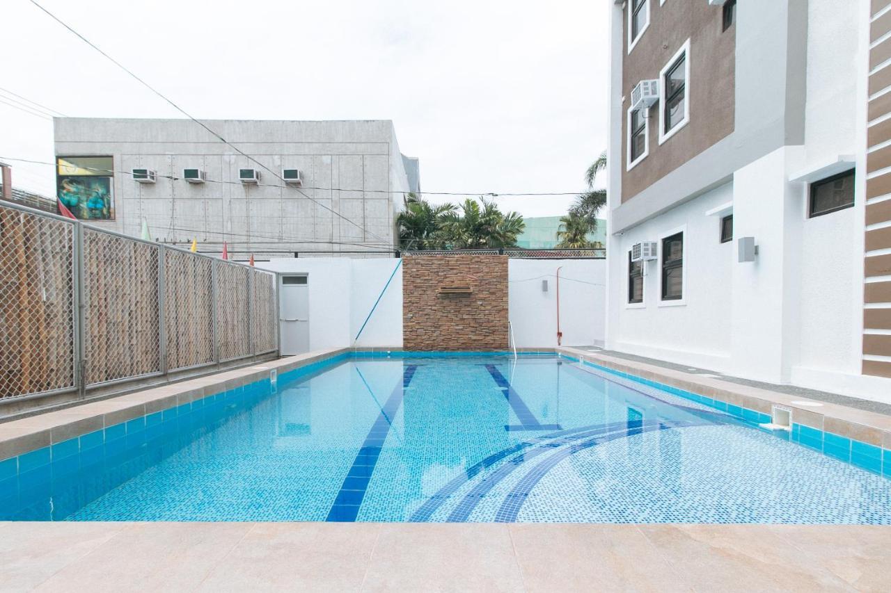 Reddoorz Plus At Dbuilders Poblacion Bgc Taguig Bagian luar foto