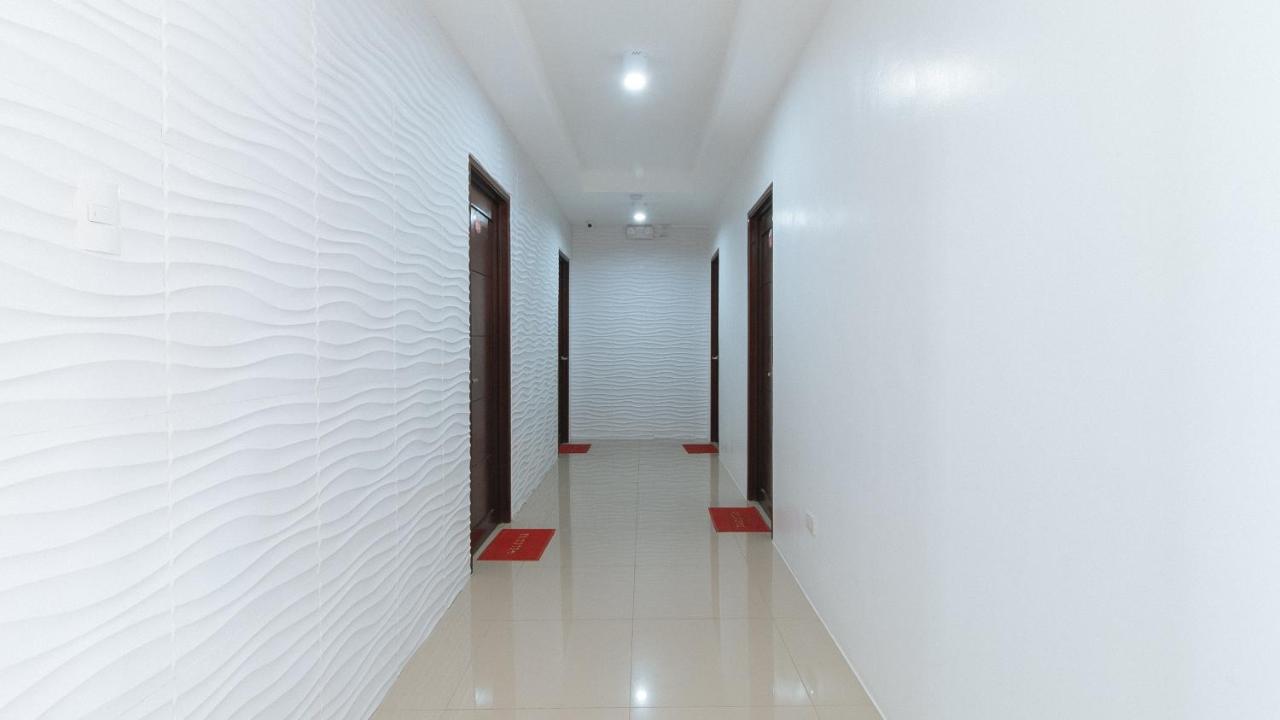 Reddoorz Plus At Dbuilders Poblacion Bgc Taguig Bagian luar foto