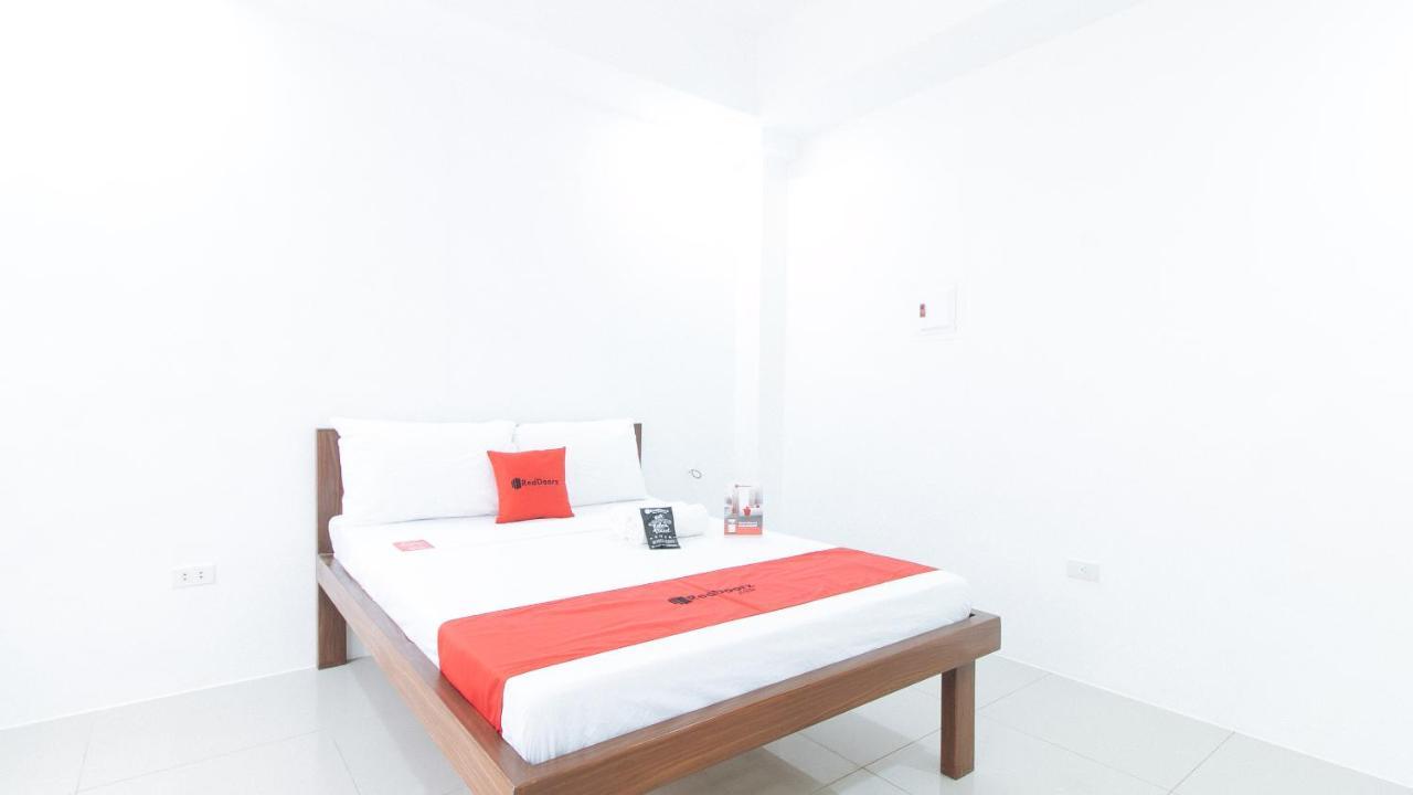 Reddoorz Plus At Dbuilders Poblacion Bgc Taguig Bagian luar foto