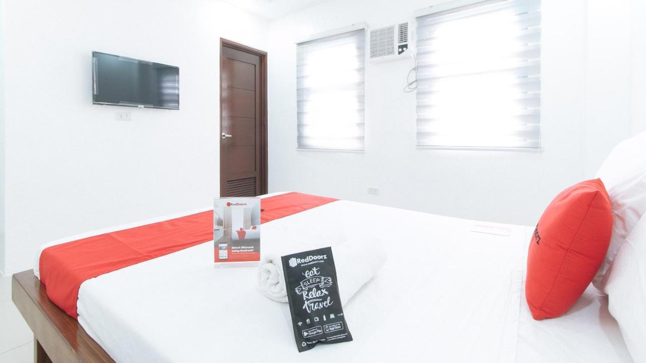 Reddoorz Plus At Dbuilders Poblacion Bgc Taguig Bagian luar foto