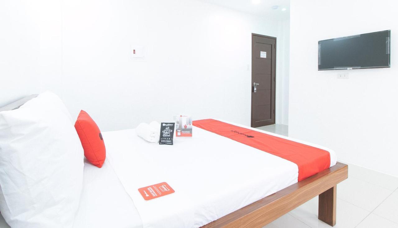 Reddoorz Plus At Dbuilders Poblacion Bgc Taguig Bagian luar foto